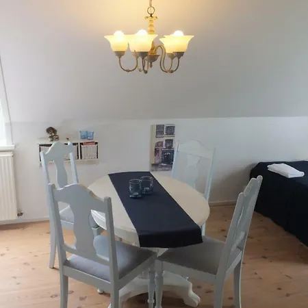 Laerkelill 3*