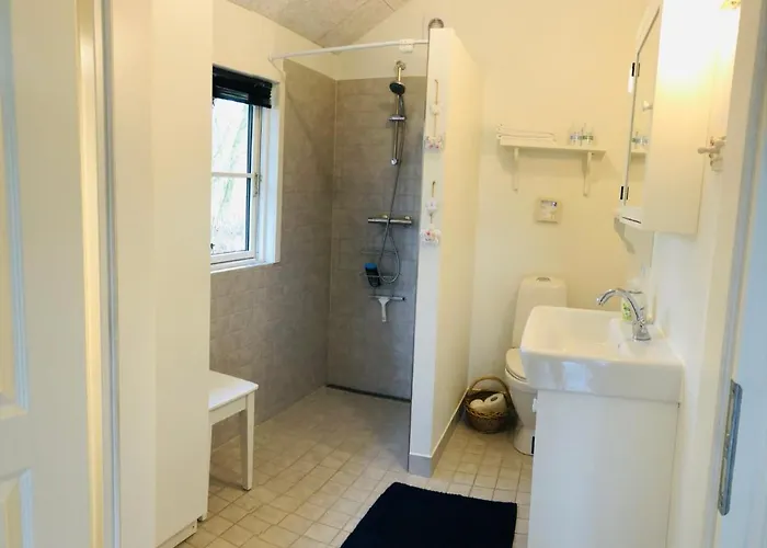 Laerkelill 3* Skovlund